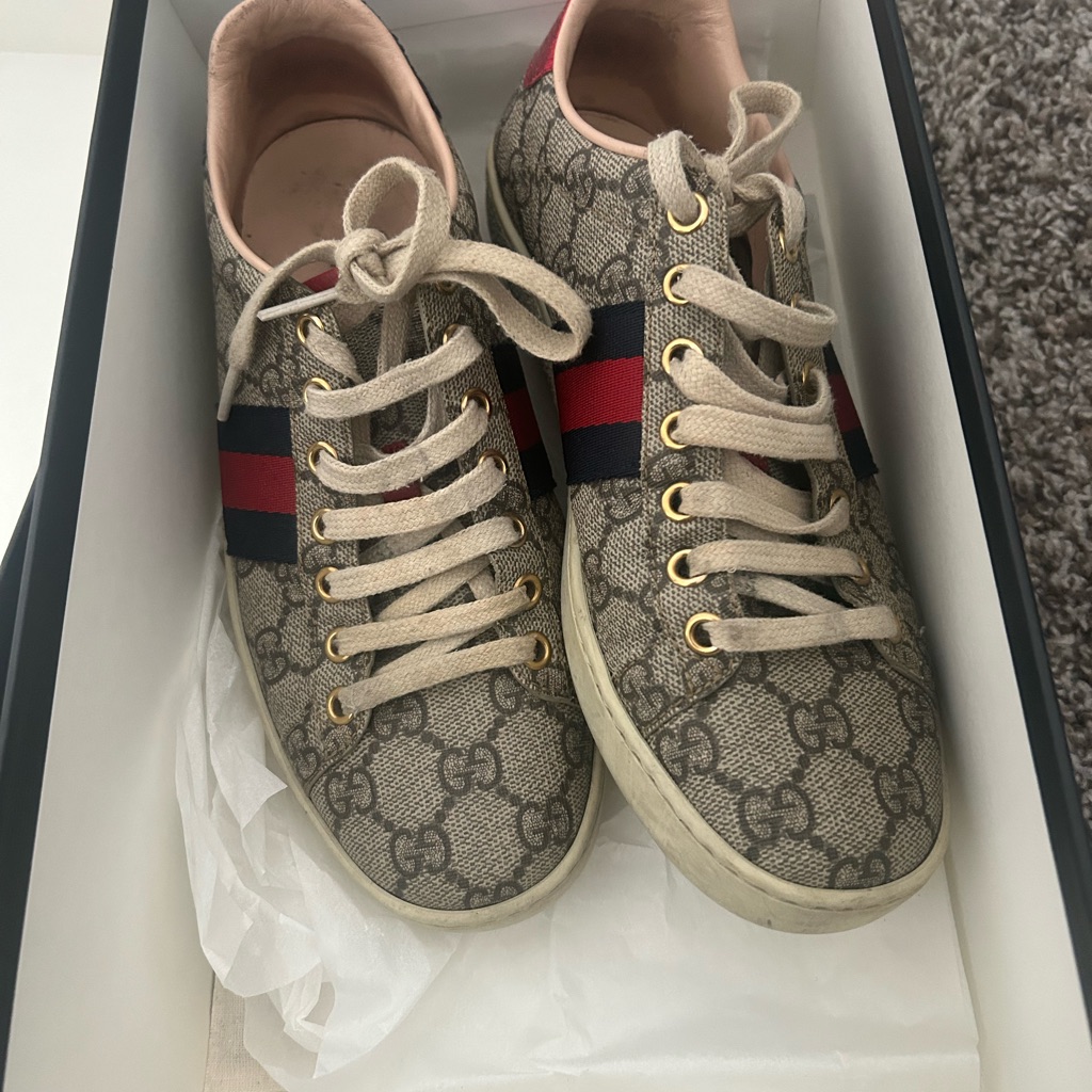 Gucci Beige And Red Logo Sneakers